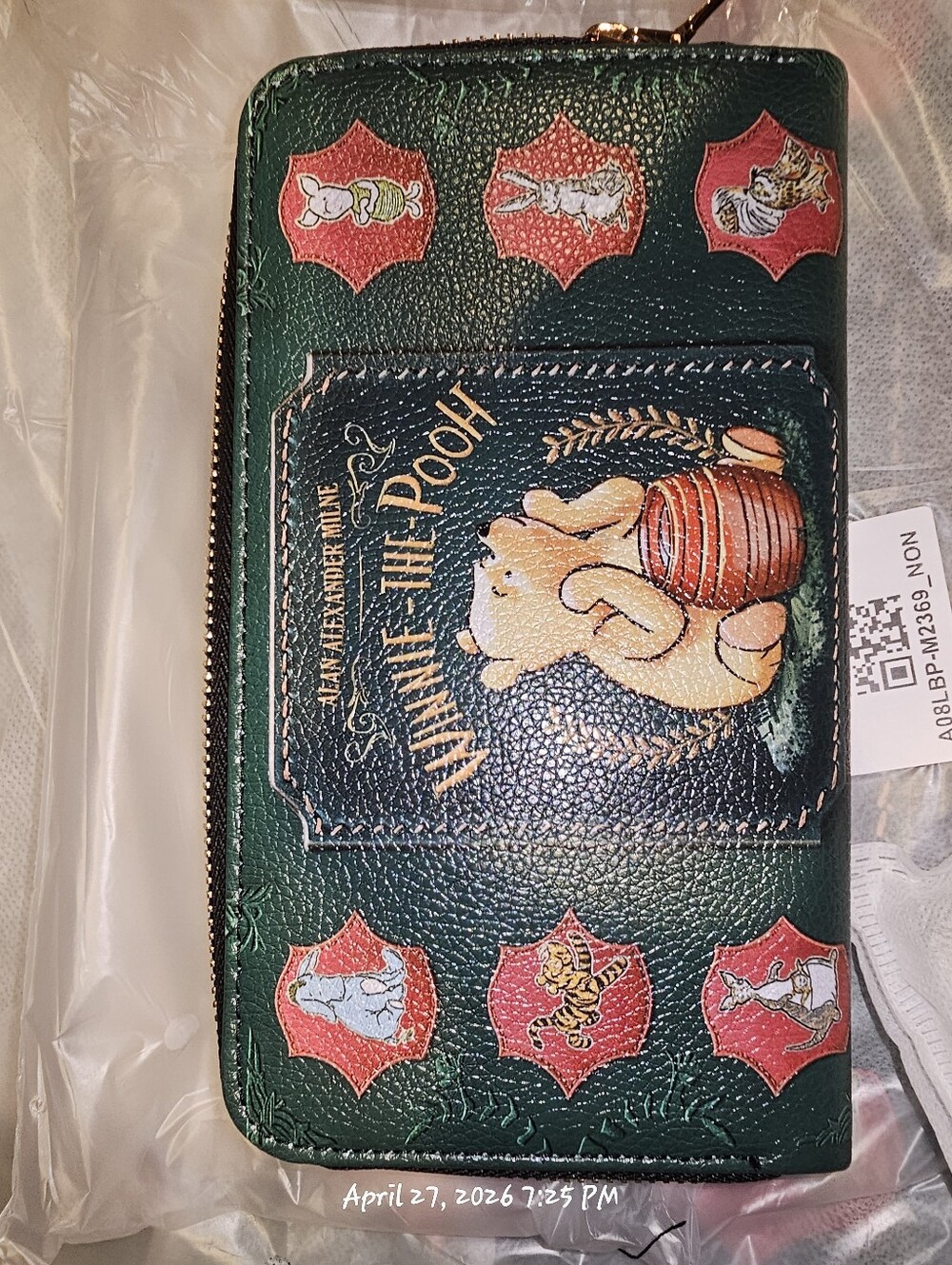 🍯Winnie the Pooh Green Zip Wallet "Hundred Acre Dream" Vegan Leather Wristlet🍯